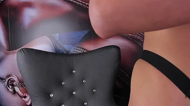 miss___taylor élő XXX-chatje