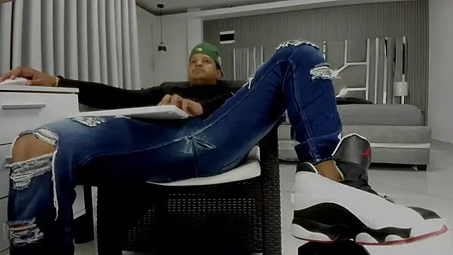 Czat XXX na żywo – master_leather