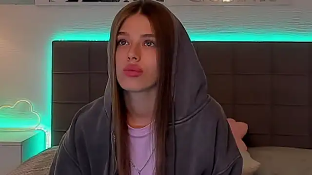 melissacrayzy Adlı Modelin Canlı XXX Sohbeti