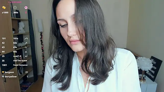YettaMead live XXX chat
