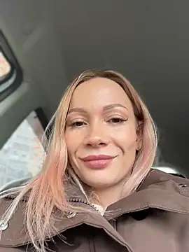 LavenderHot's Live XXX Chat