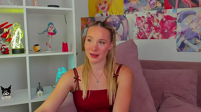 ElaraVoltage live XXX chat