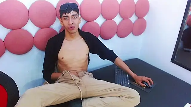 XXX chat uživo modela Drake_Jack