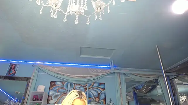 ADRIANNA_FOX 라이브 XXX 채팅