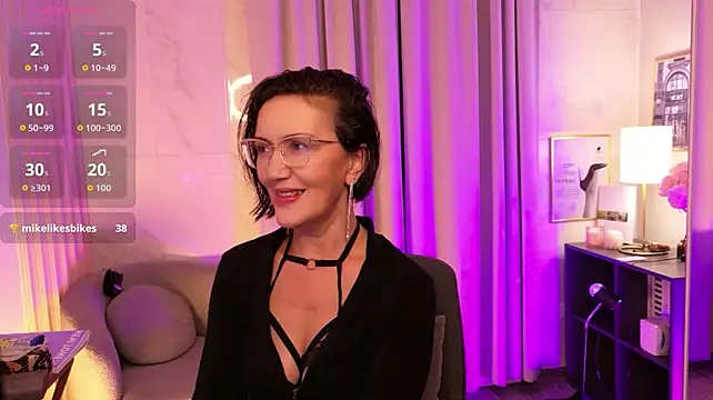 Chat +18 de Irene_Marlow ao vivo