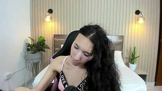 valeryn__rosse Adlı Modelin Canlı XXX Sohbeti