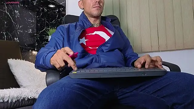 Chat XXX ao vivo de MR_EITHAN