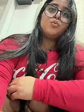 virginbrunette99's Live XXX Chat