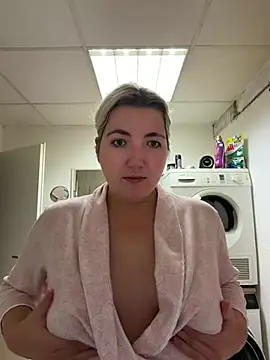 LauraStarr 现场XXX聊天