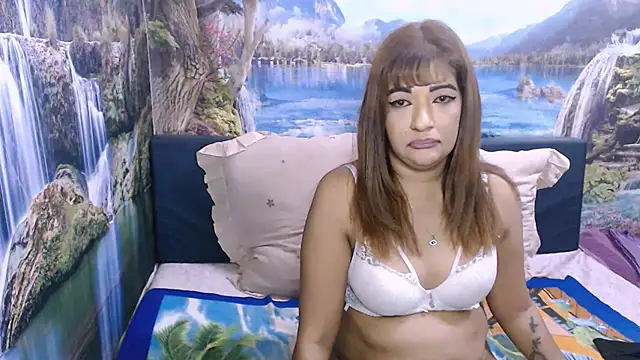 צ'אט XXX בשידור חי של indianaqua