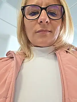 KaylinJan live XXX chat