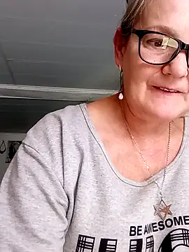 irinamaux Adlı Modelin Canlı XXX Sohbeti