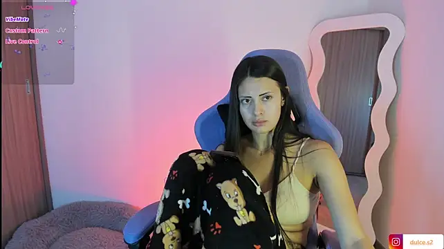 Kylie_Wet 现场XXX聊天