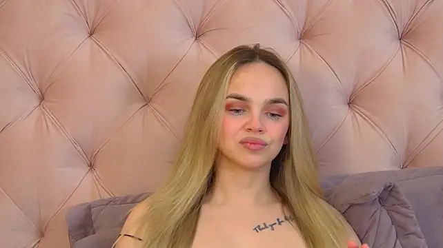 Chat +18 de AnitaVenture ao vivo