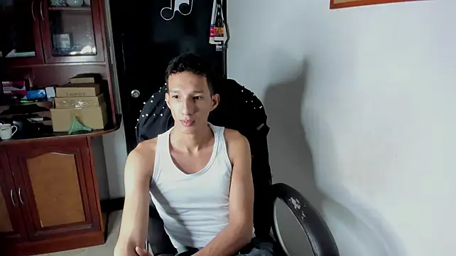 AlphaMarco Live XXX Chat
