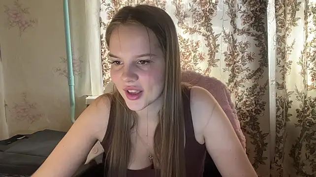 Peekinside's Live XXX Chat