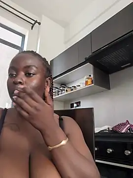 צ'אט XXX בשידור חי של bustytemptress1