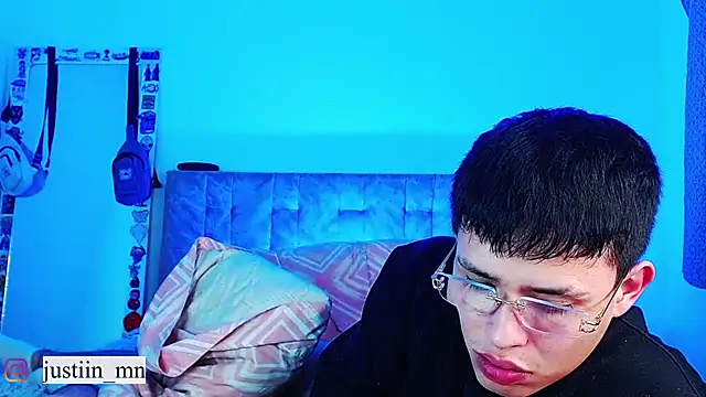 Chatroom XXX en direct de _justinmoon2