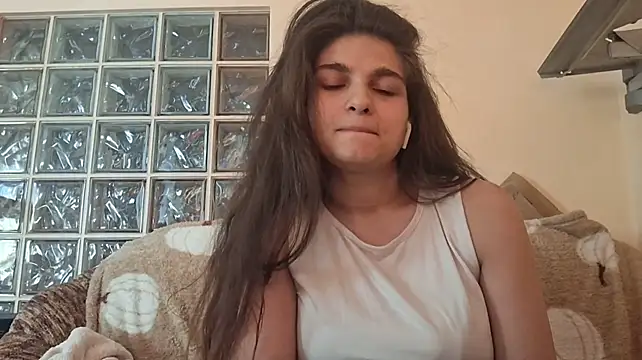 CleotildeAholtn Live XXX chat