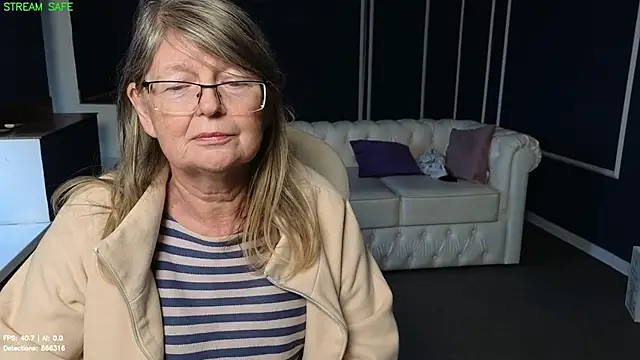 Pippa_Pebble Live XXX-chat