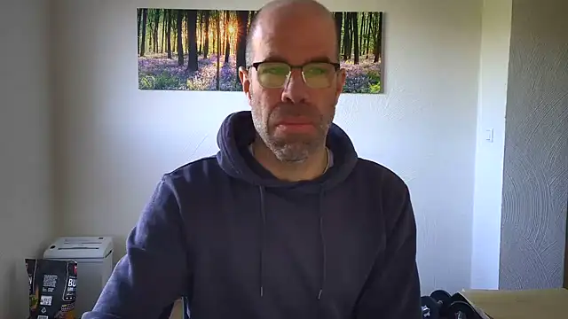 XXX chat uživo modela DaddyHarry_MatureStallion