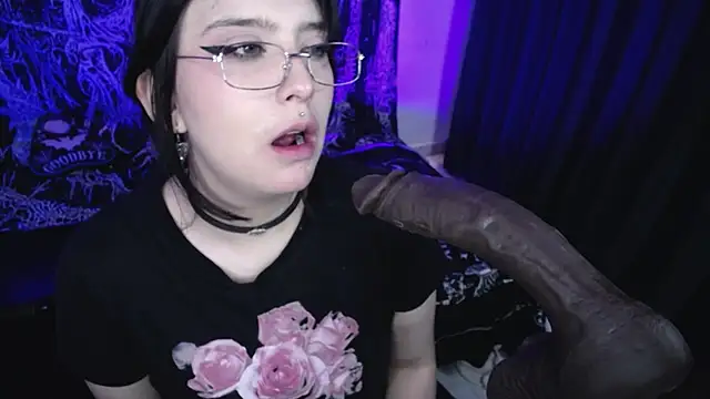 XXX chat uživo modela mikaskullcs