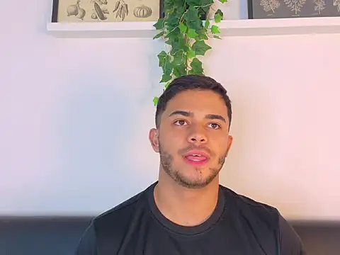 TylerWest_ 现场XXX聊天