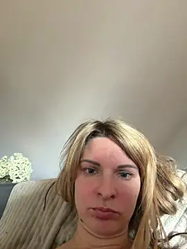 kinkysarahx Chat XXX in diretta