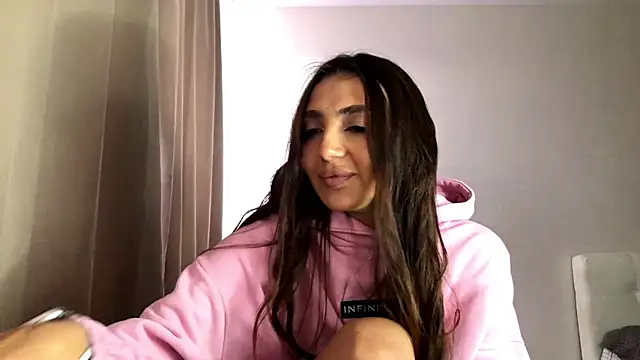 Ellya_'s Live XXX Chat