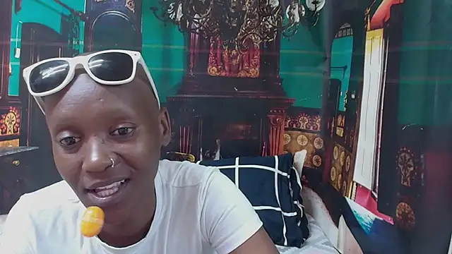 EbonyOlive69のライブXXXチャット
