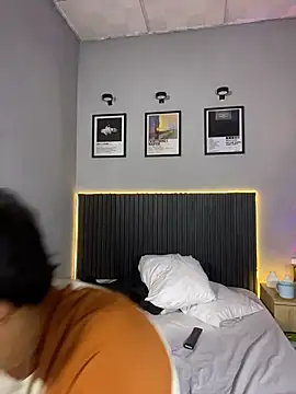 Leo_Savage_ Adlı Modelin Canlı XXX Sohbeti