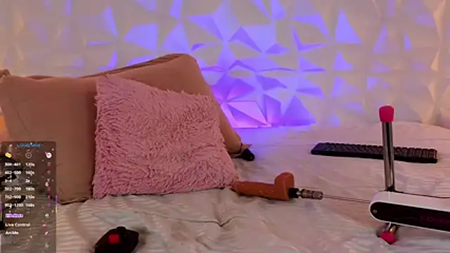 Elianmoon's Live XXX Chat