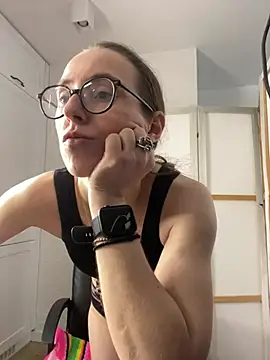 Czat XXX na żywo – MartiniiSelenna