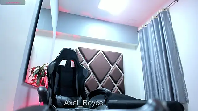 Axel_Royce live XXX chat