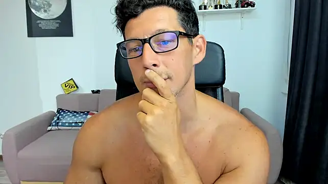 BrutusK08 Chat XXX in diretta