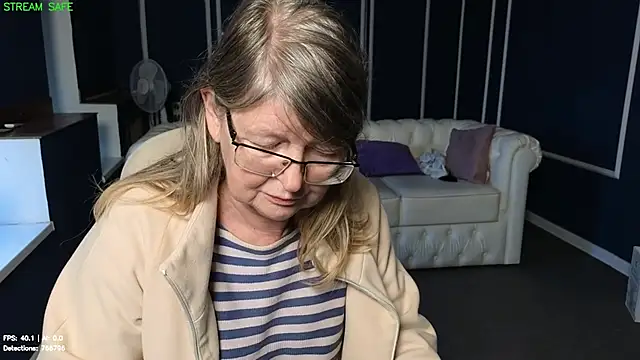 Pippa_Pebble Adlı Modelin Canlı XXX Sohbeti