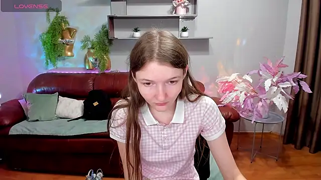 NikaRain élő XXX-chatje