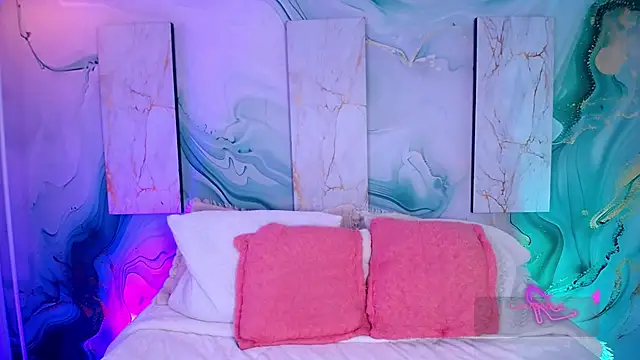 MylaDreamsのライブXXXチャット