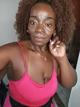 Chat +18 de QueenLorena25 ao vivo
