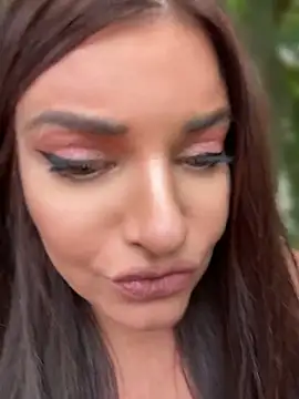 XXX chat uživo modela JessycaFlame