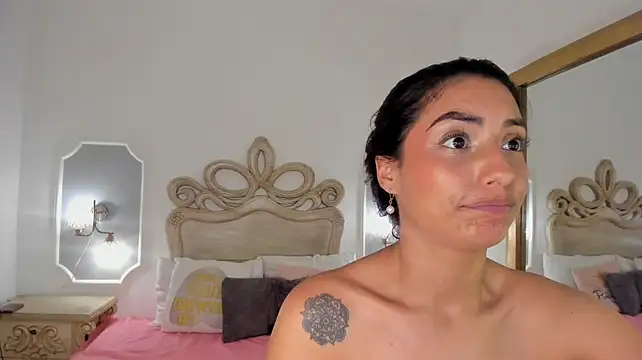 XXX chat uživo modela hade_miller