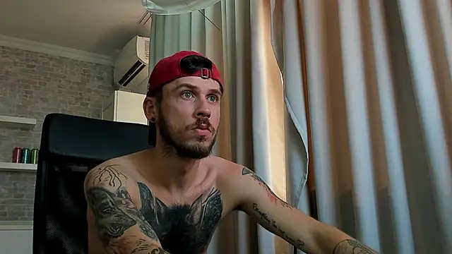 JonahShaw Chat XXX in diretta
