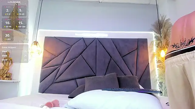 Seraphine_2 élő XXX-chatje