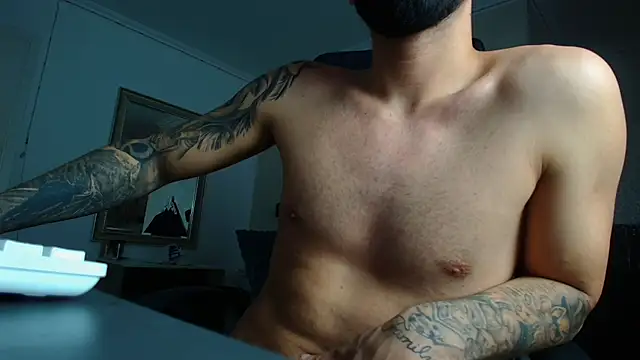 TroyWadee Adlı Modelin Canlı XXX Sohbeti