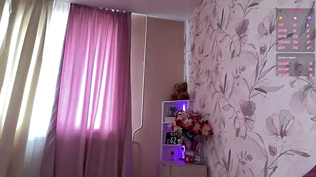 MilaLunelle Chat XXX live