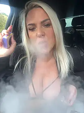 Bustyblondebabe32 Live XXX Chat