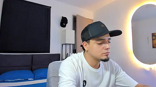 alejandro_calderon1 Chat XXX live