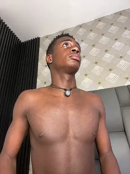 XXX chat uživo modela noah_johes