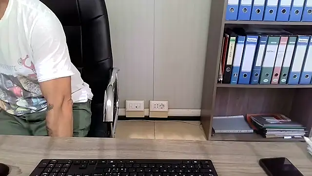 Evasionee Adlı Modelin Canlı XXX Sohbeti