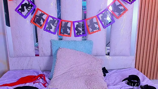 دردشة Nicky_Nicoole الجنسية المباشرة